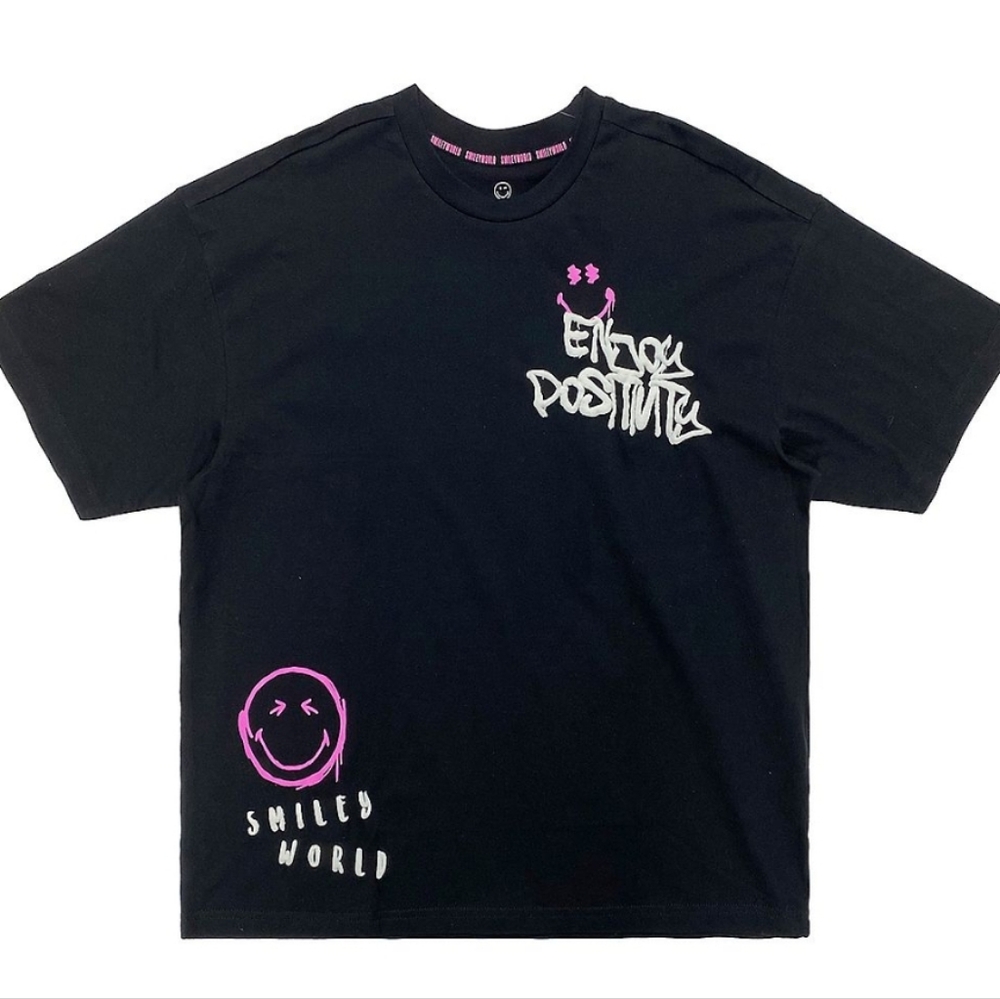 Smiley world positive seeker oversized graphic tee size XL